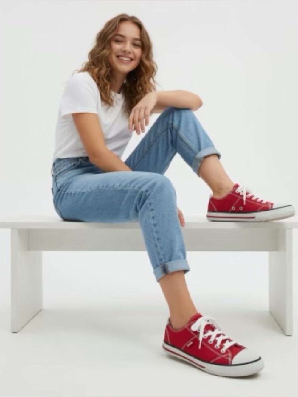 BOBS Skechers Red Canvas Sneakers Low Cut Converse All Star Style